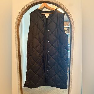 H&M Black Quilted Sleeveless Puffer Vest - women’s medium